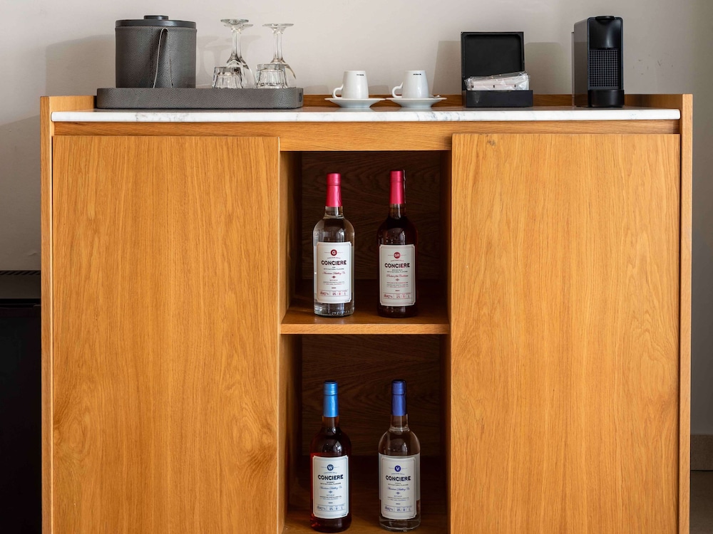 Suite, 1 King Bed, Ocean View (sunset Swim-out Butler Suite)