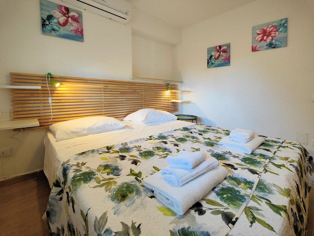 Comfort Apartment, 2 Bedrooms, Patio, Ground Floor photo 2
