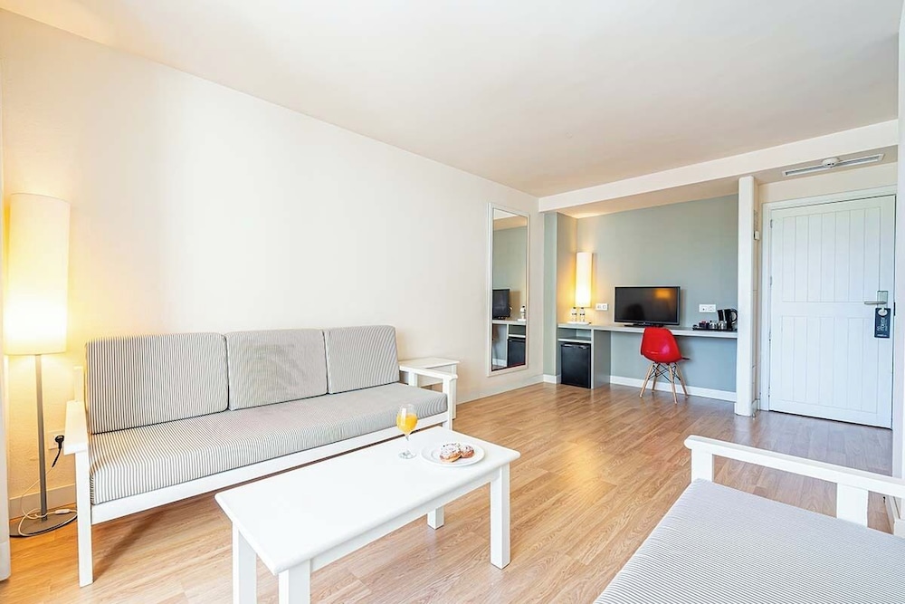 Junior Suite, Terrace (3 People) - Photo 1