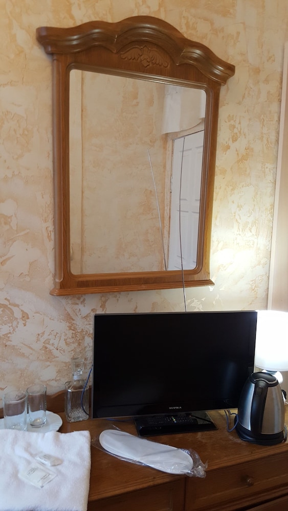 Economy Double Room, Shared Bathroom photo 3