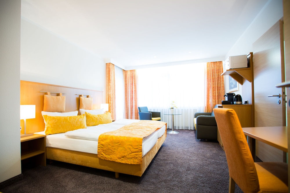 Superior Room - Size: L(arge) photo 3
