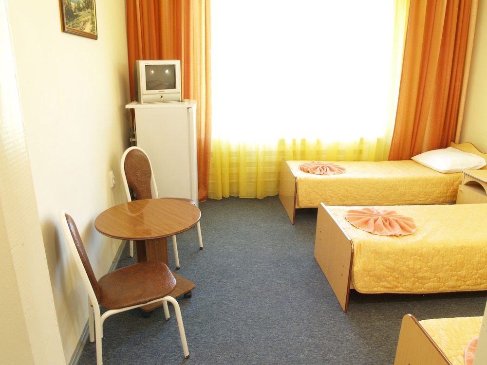 Standard Triple Room photo 2