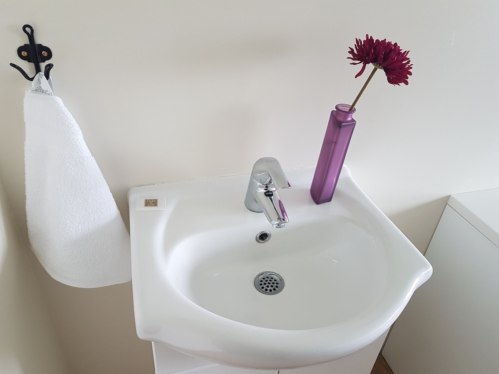 Twin Room, Shared Bathroom photo 2