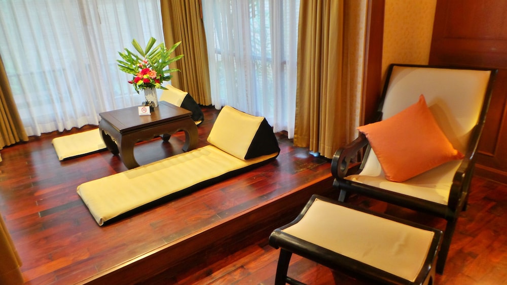 Honeymoon Suite Pool Villa photo 3