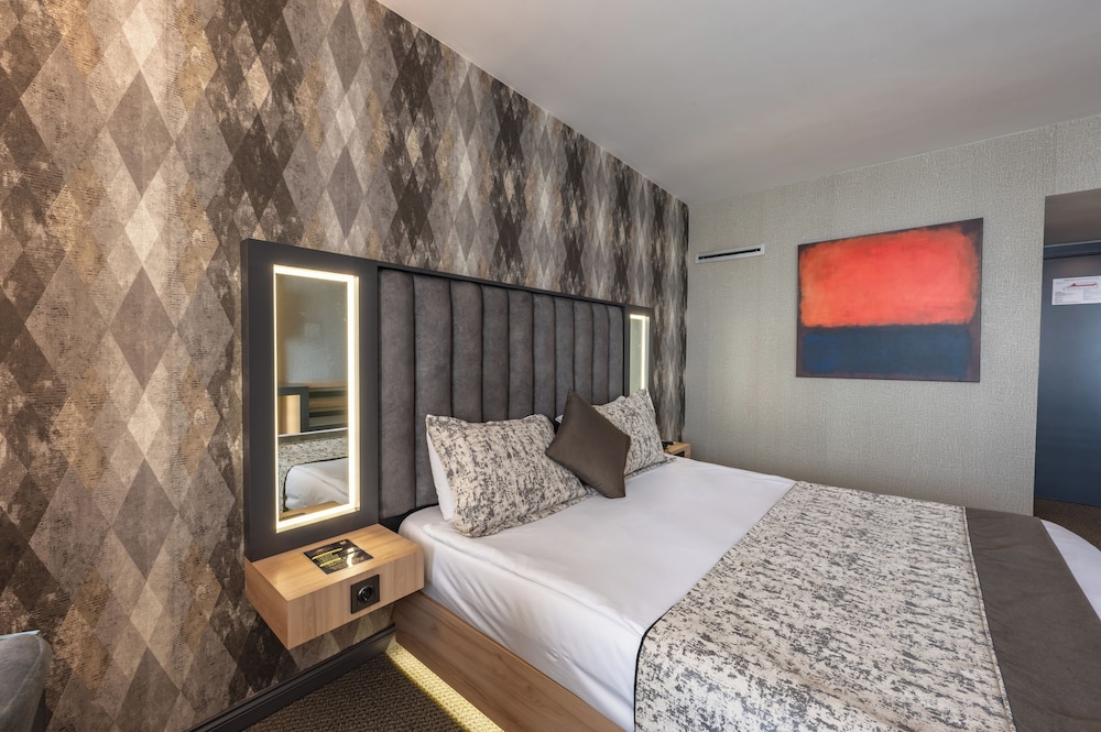 Economy Double Room photo 1