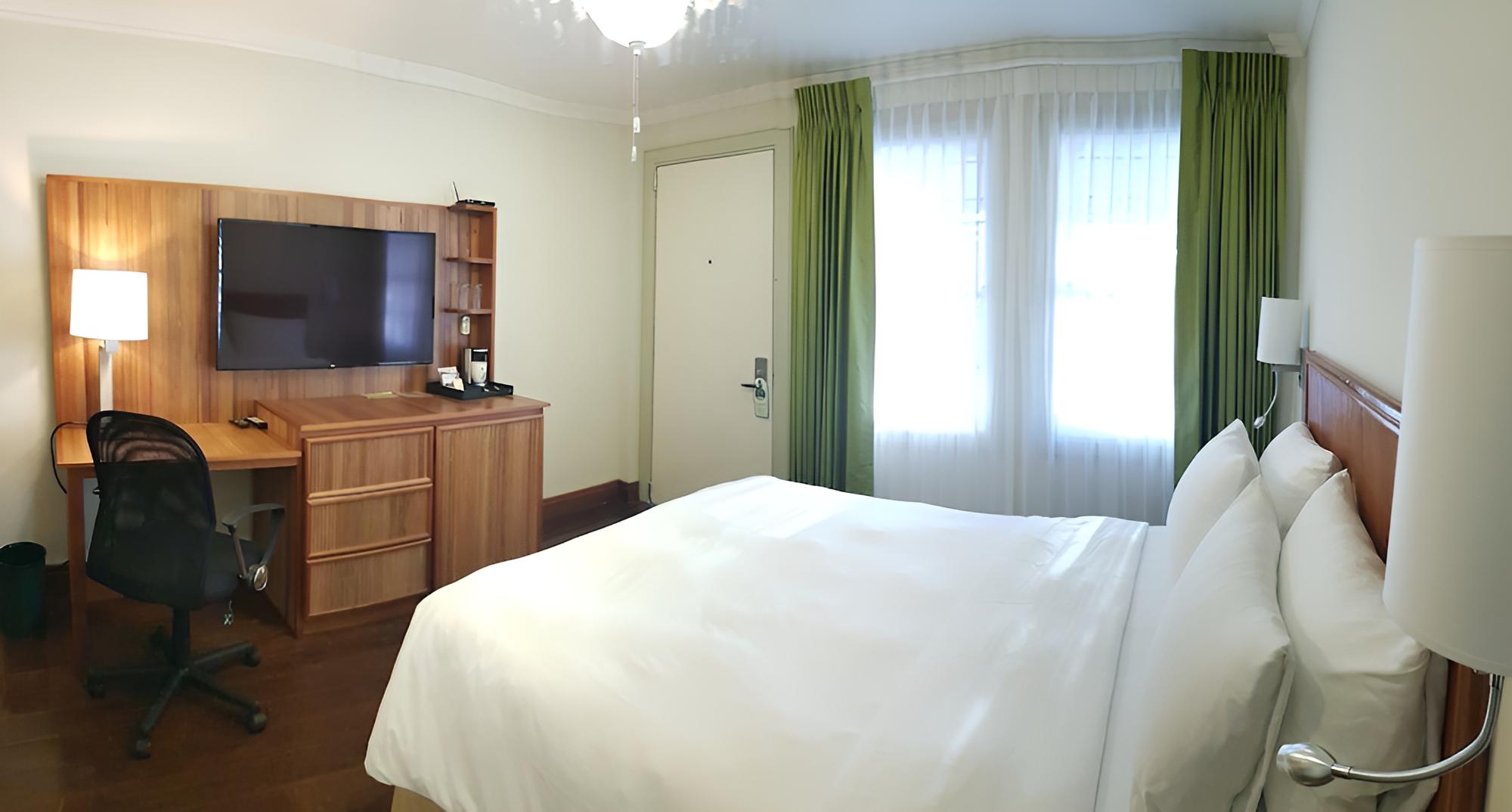 Executive Room, 1 Queen Bed photo 1