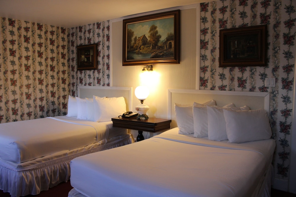 2 Full Beds Standard photo 3