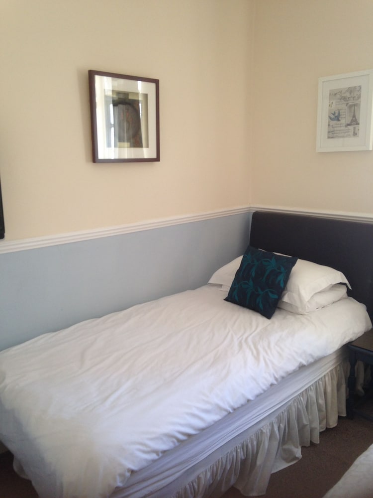 Triple Room (Room 2)
