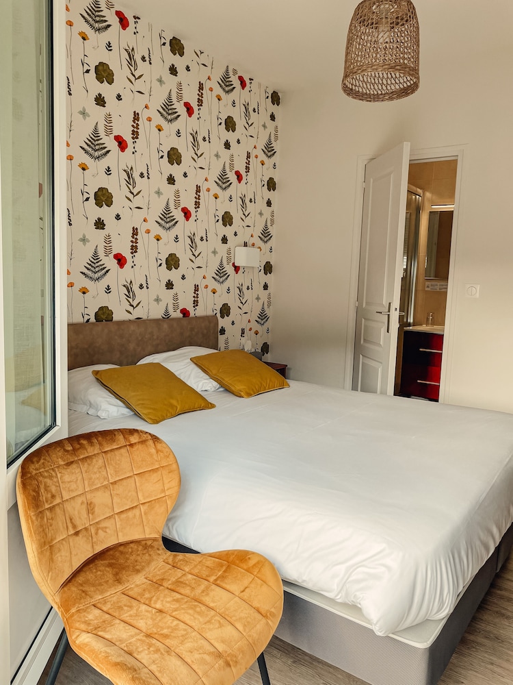Standard Double or Twin Room photo 1