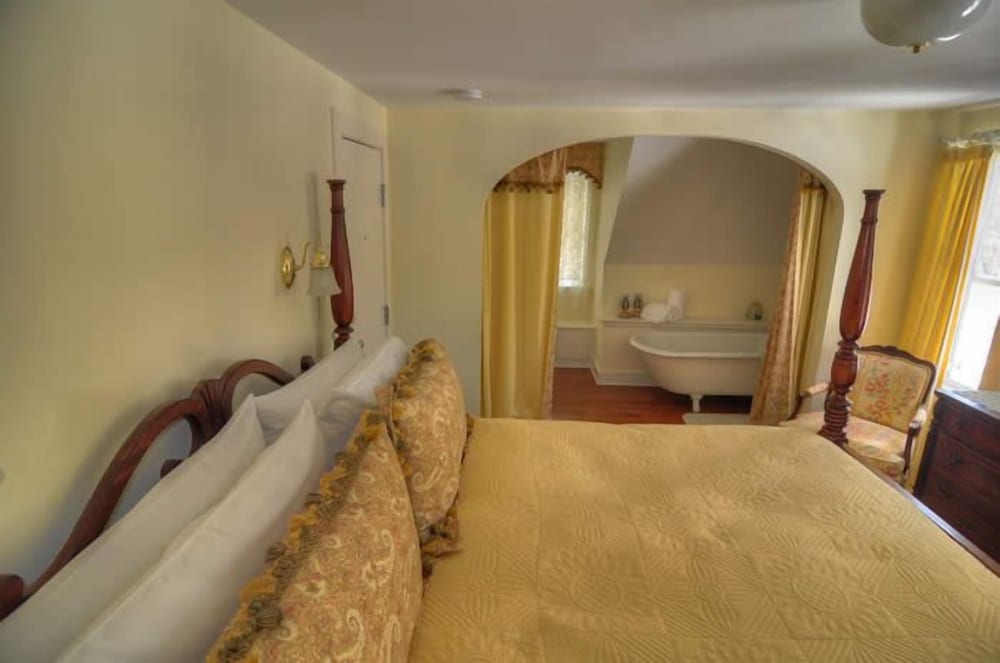 Inn Room 5 photo 1