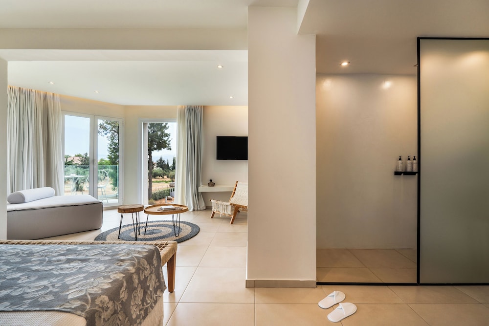 Junior Suite with Sea View thumbnail 6