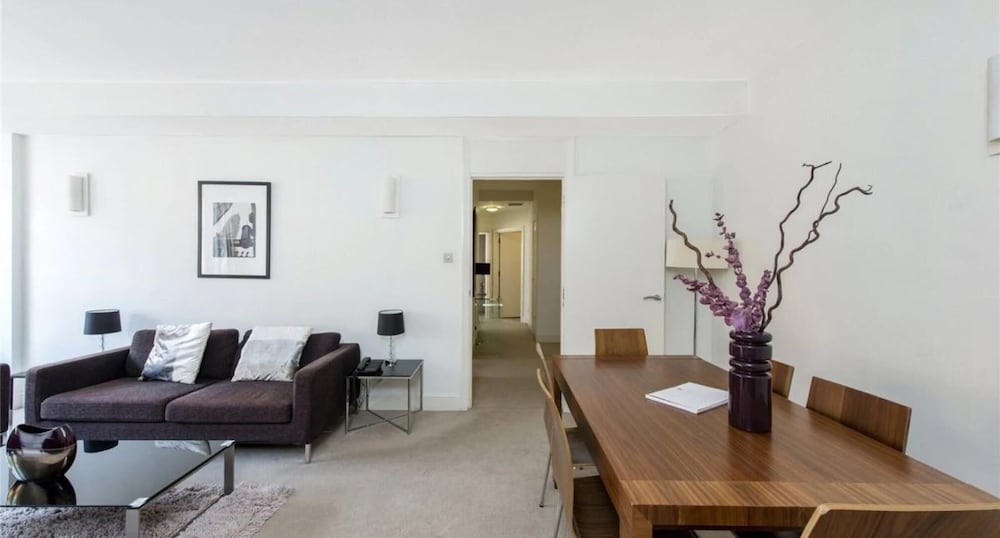 Apartment photo 3