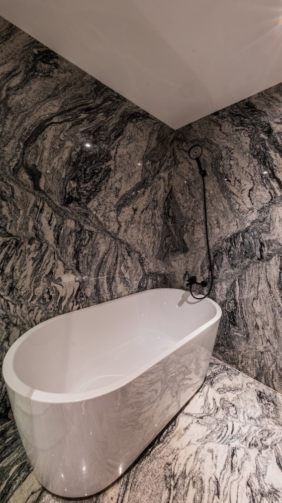 Royal Suite - Photo 4