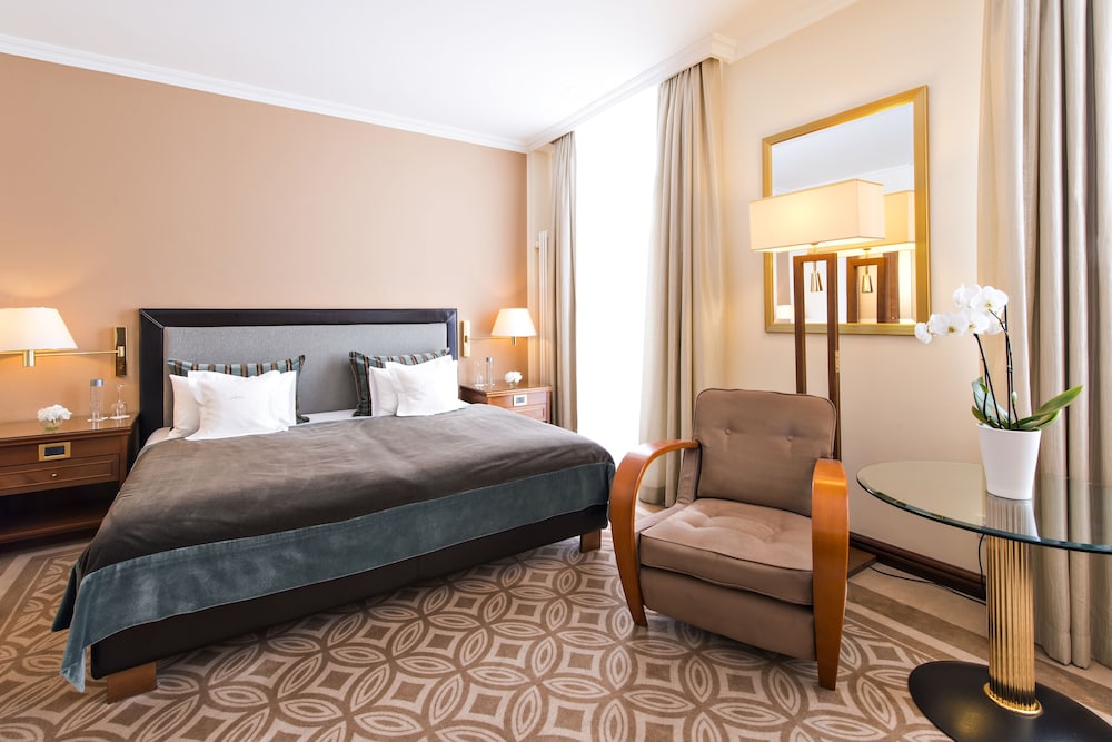 Premier Room