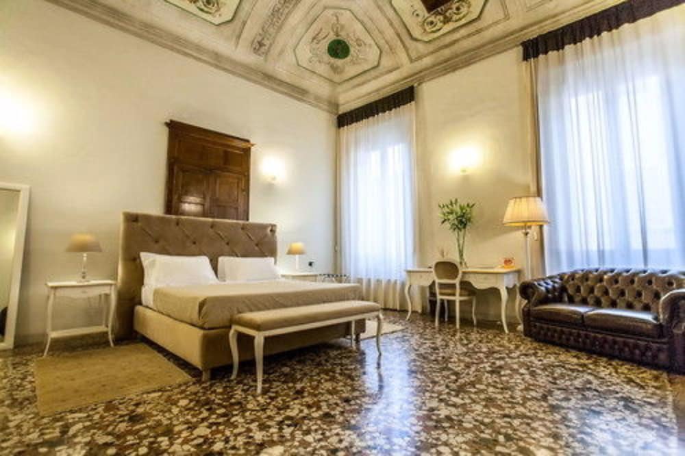 Traditional Room - Photo 1