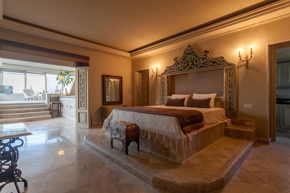 Royal Double Room, Pool Access, Pool View