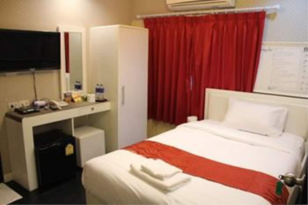 Single Room photo 2