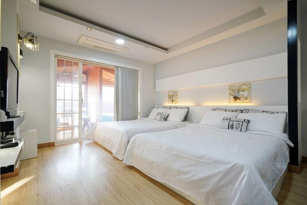 Room (Haneul/two bed)