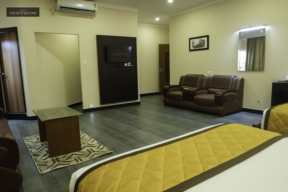 Luxury Studio Suite photo 3
