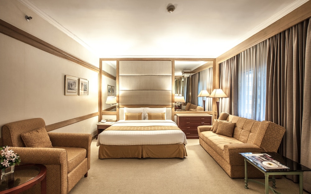 Junior Suite, 1 King Bed, City View photo 3