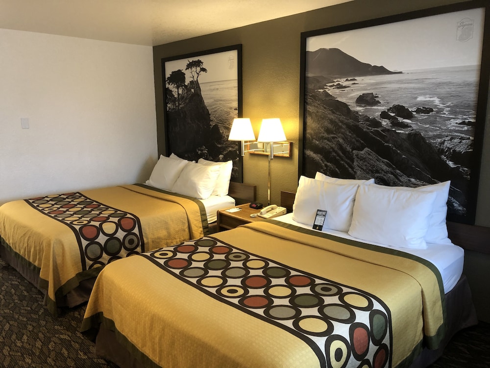 Room, Multiple Beds, Non Smoking - Photo 2
