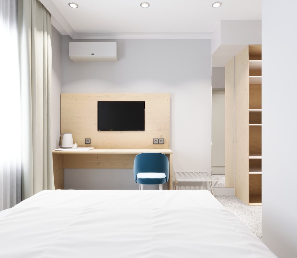 Standard Double Room, City View