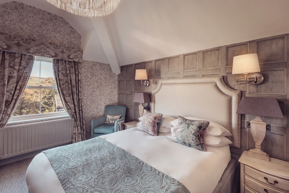 Classic Room, 1 King Bed, Mountain View photo 1