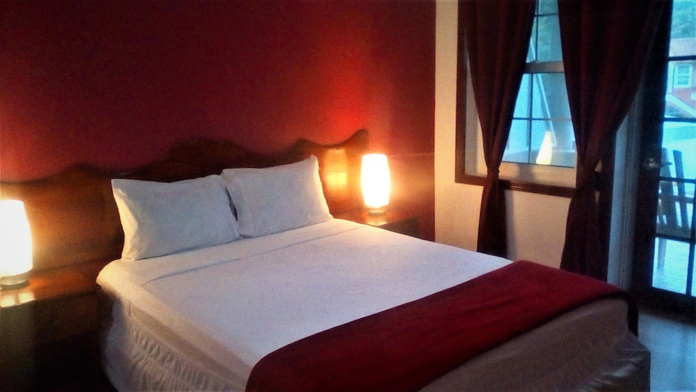 Classic Single Room, 1 Queen Bed, Ocean View photo 1