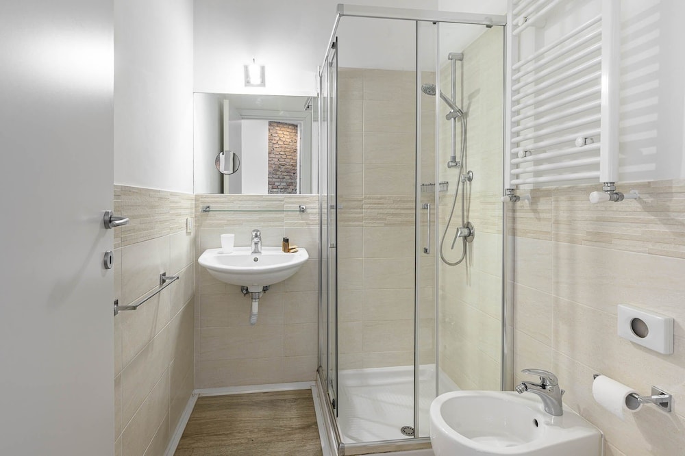 Exclusive Double or Twin Room, 1 Queen Bed, Kitchenette, City View photo 3