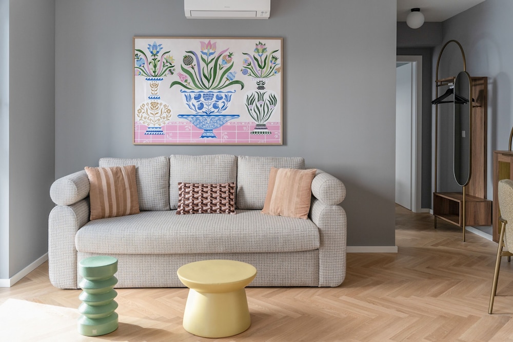 L 1 Bedroom Apartment, Sofa Bed And Ac
