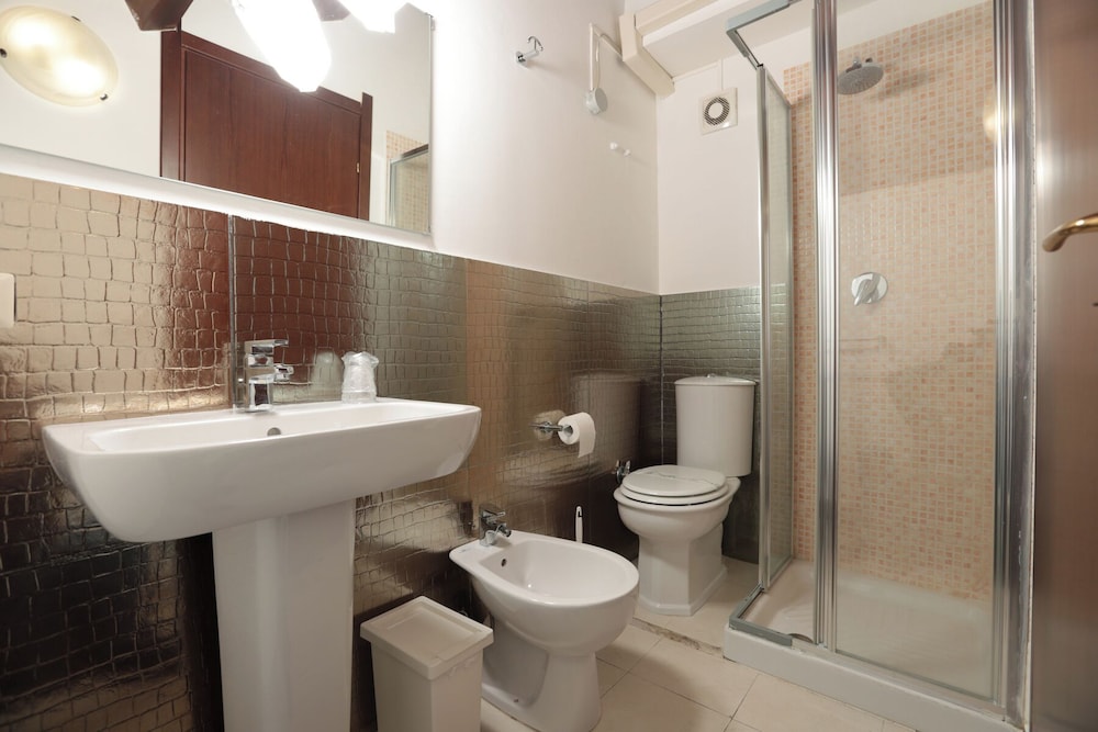 Basic Double or Twin Room(Melograno) photo 3