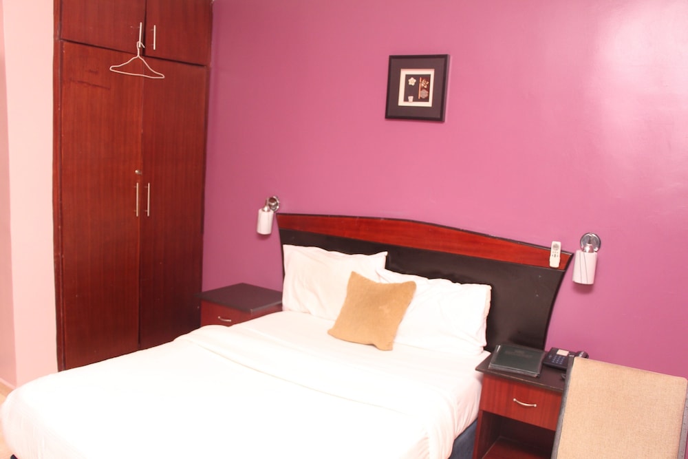 Rosebud Room photo 1