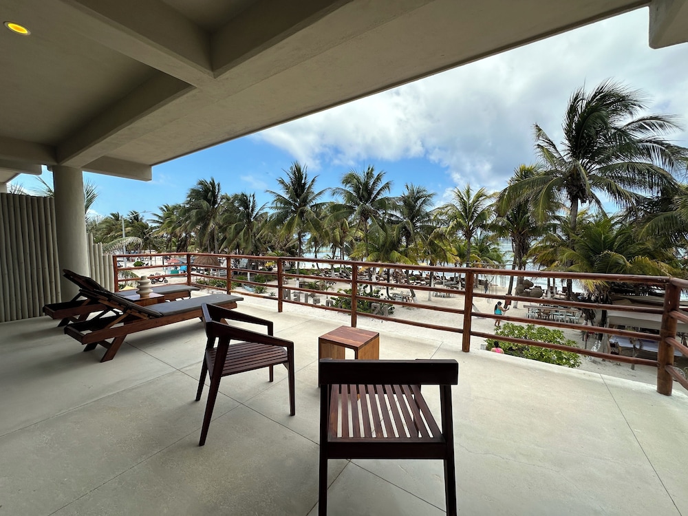 Standard Suite - Photo 9