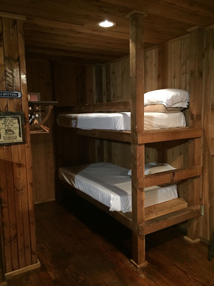 Western Themed Suite with One king size bed and One Bunk beds Room Jaccuzi, Smoking photo 2