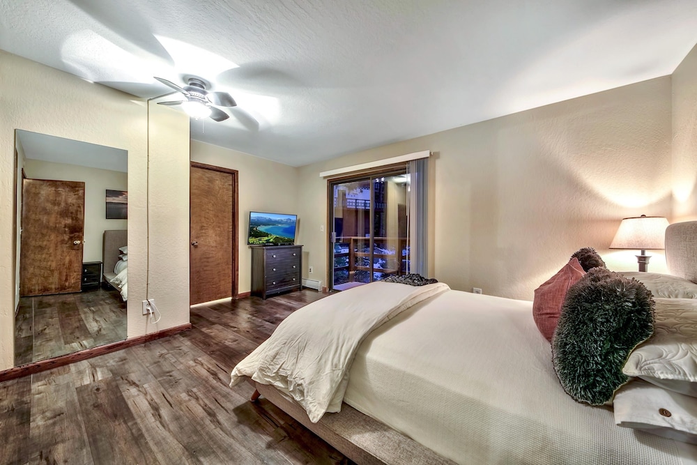 Room, Multiple Beds (MV50 Grand Lodge Lake Tahoe With Gam)