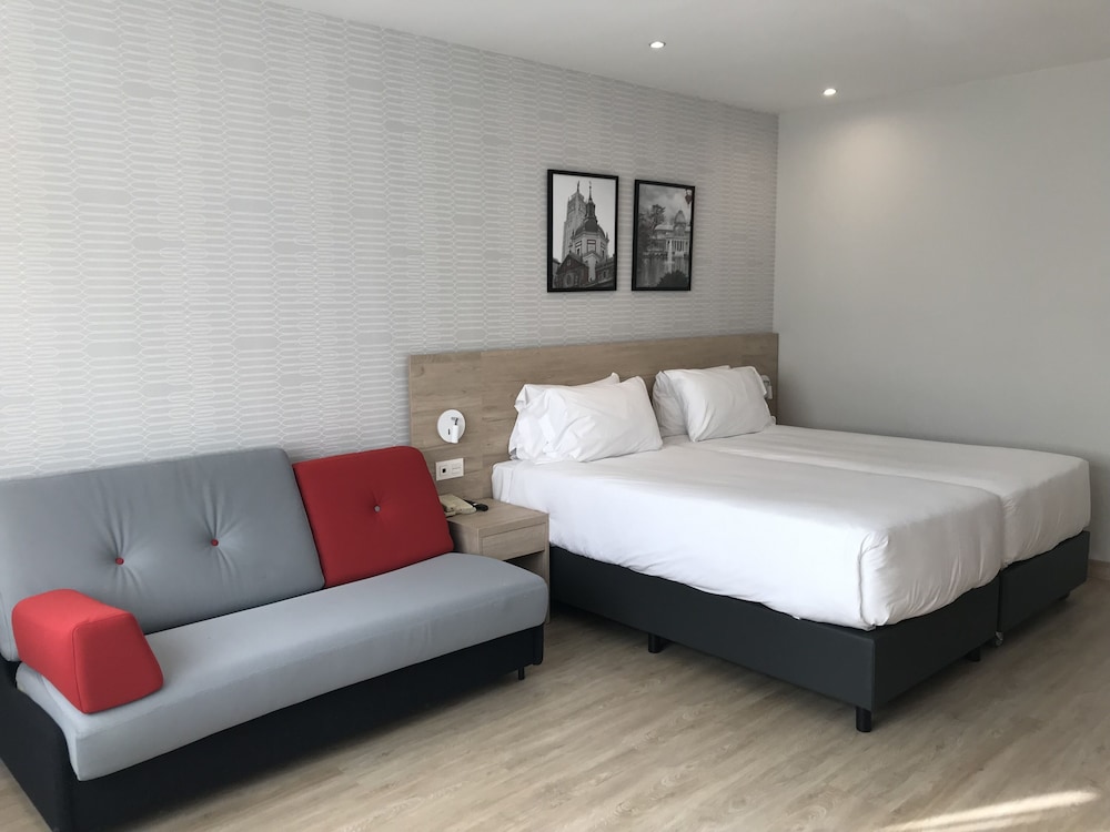 Family Room, 2 Twin Beds, Non Smoking photo 2