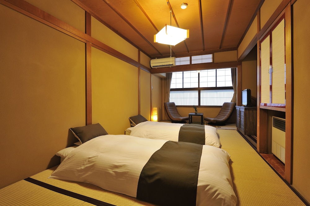 Japanese-Western Style Standard Room with Shared Bathroom and Private Toilet - Non Smoking photo 1
