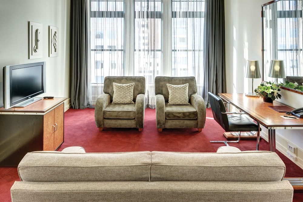 Heritage Executive Suite - Photo 1