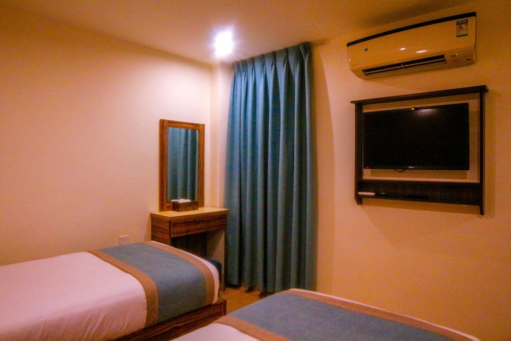 Basic Triple Room photo 1