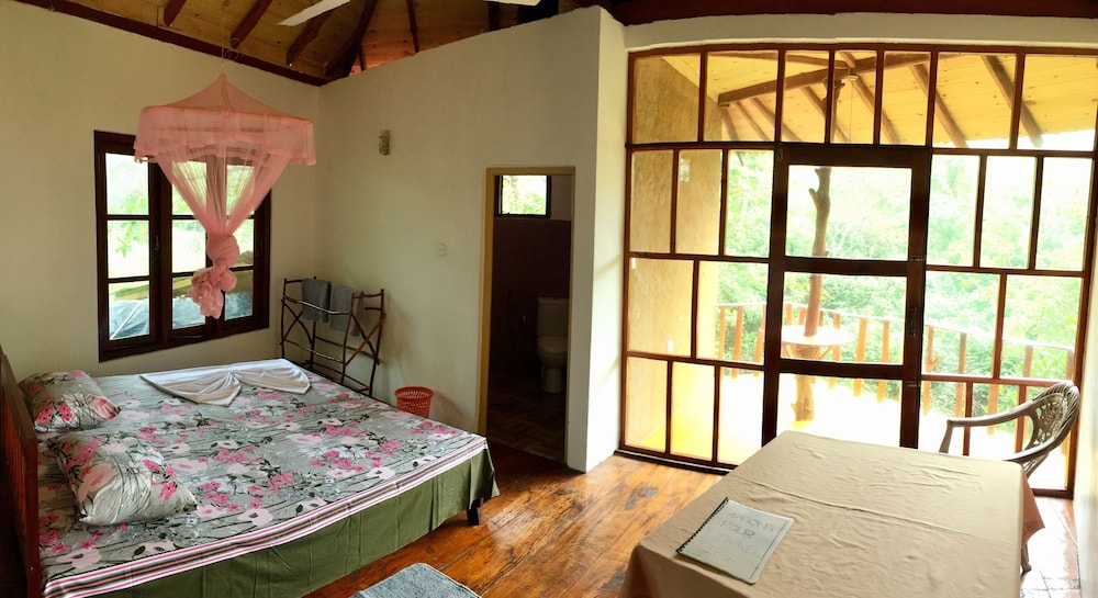 Standard Tree House, 1 Bedroom, Garden View, Garden Area photo 3