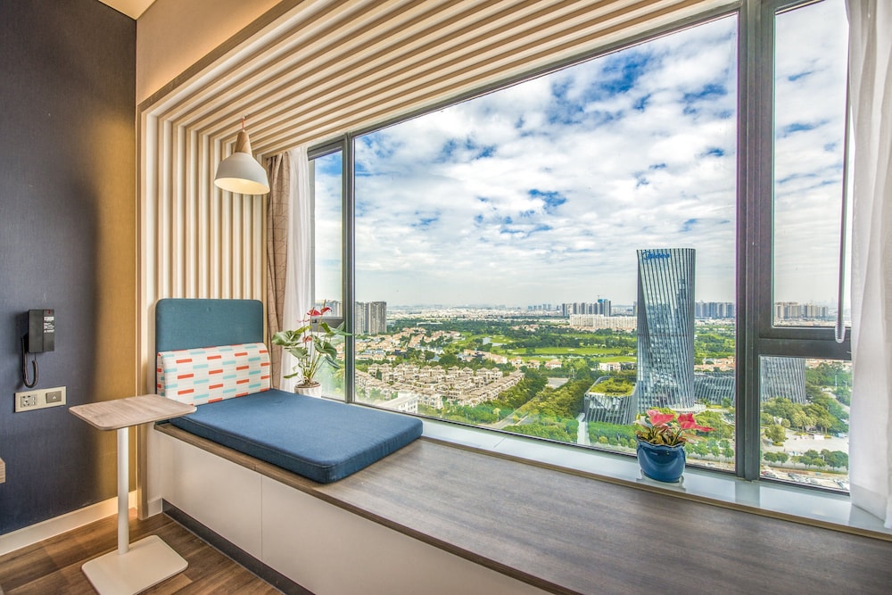 Standard Room, 1 King Bed (Extra Floor Space, Junlan Golf) photo 2