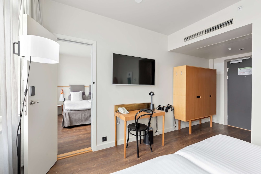 Family Room, Multiple Beds, Non Smoking - Photo 3