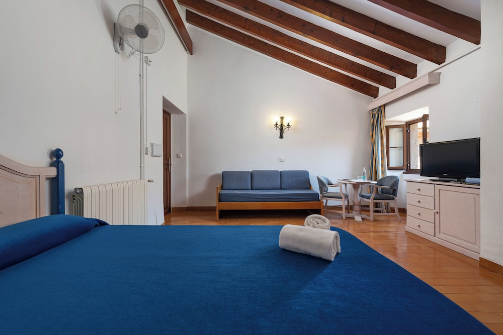 Habitación Doble Familiar (3 adultos)