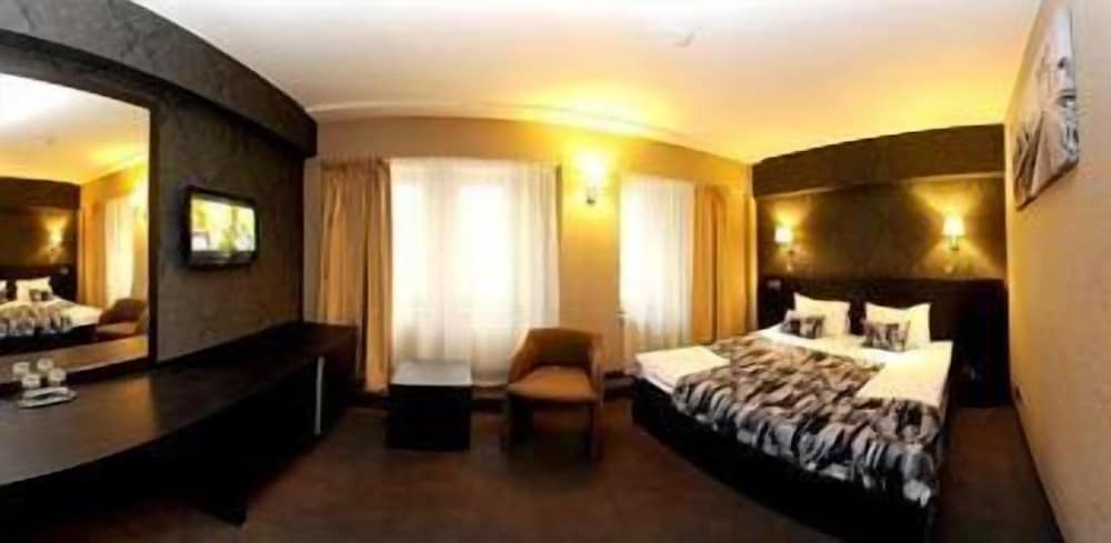 Business Double Room Single Use photo 3