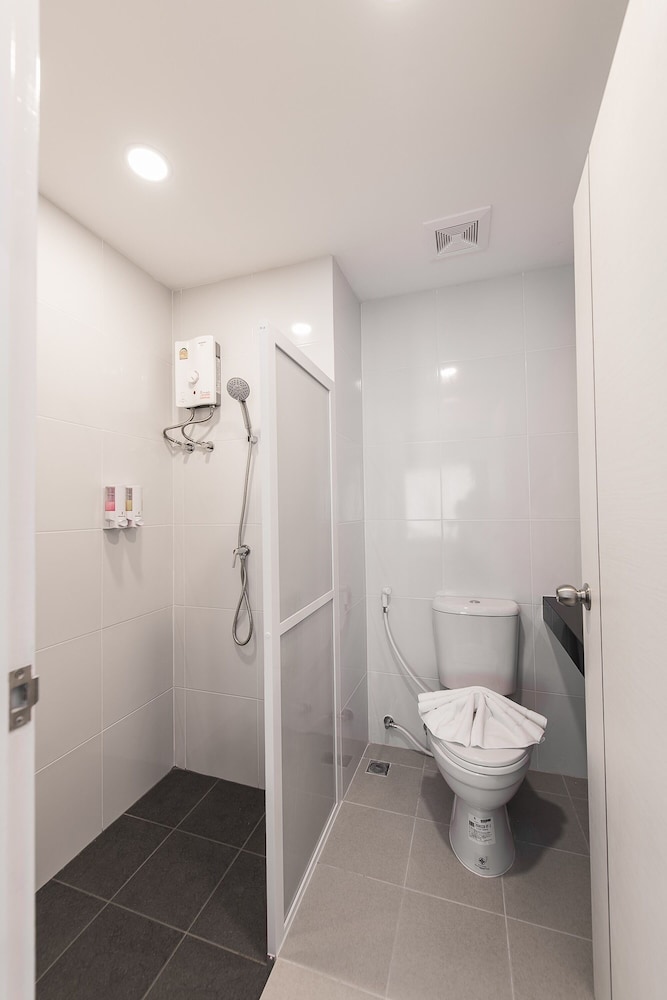 Standard Twin Room photo 2