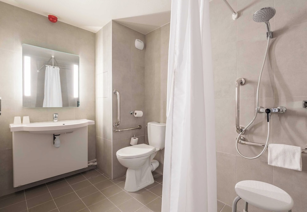Double Room, Mobility Accessible, Non Smoking photo 2