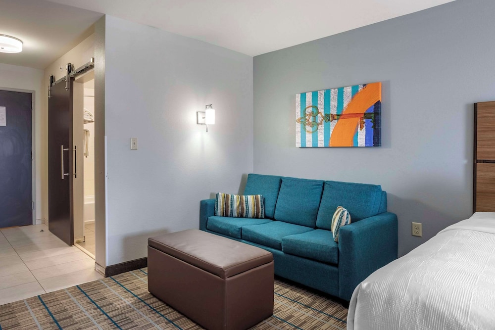 Suite, 2 Queen Beds, Accessible, Non Smoking (Efficiency) - Photo 2
