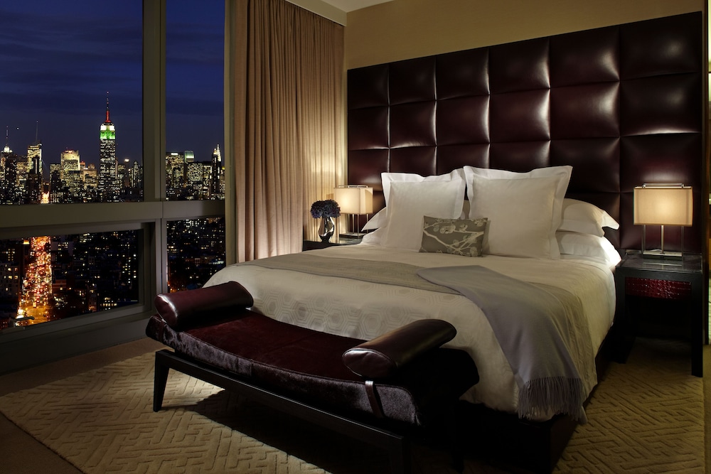 Skyline View King Room