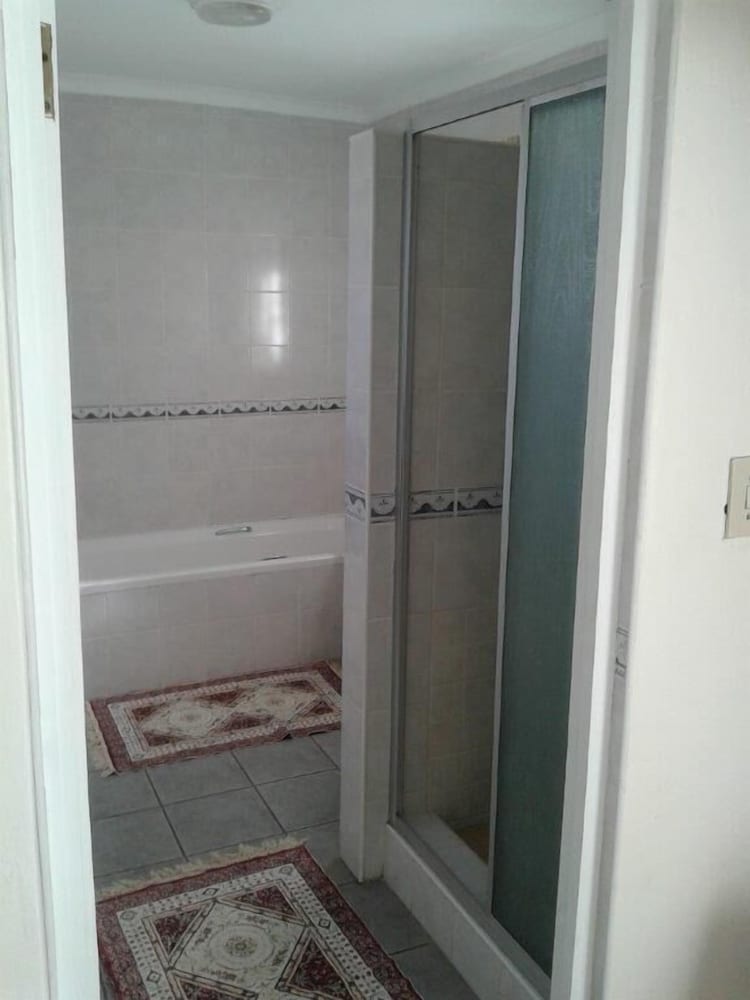 Double Room with bath and shower photo 2