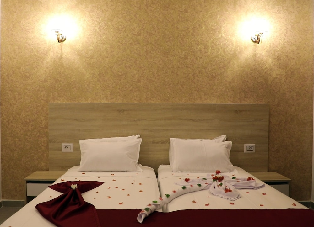 Standard Double or Twin Room, 1 Bedroom, City View photo 2